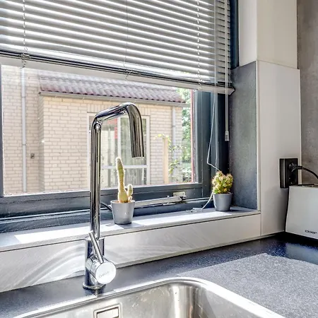 Holiday home 6 - Persoons Het Broeckhuysje 55