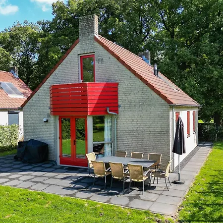 Holiday home 6 - Persoons Het Broeckhuysje 55