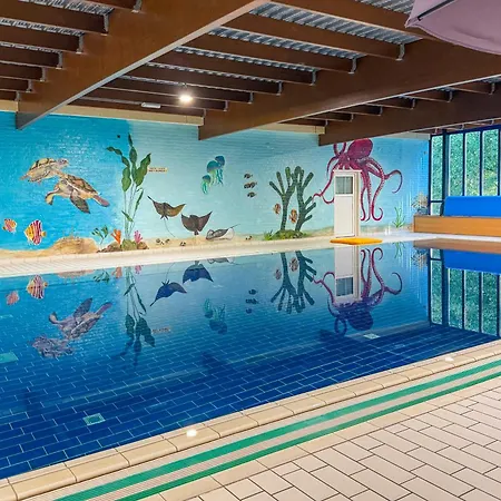 Holiday home 6 - Persoons Het Broeckhuysje 55